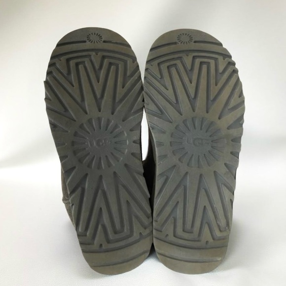 Women’s ⭐️UGG⭐️Grayish/Brown Bailey Bow Boots Size 8 - Picture 10 of 16